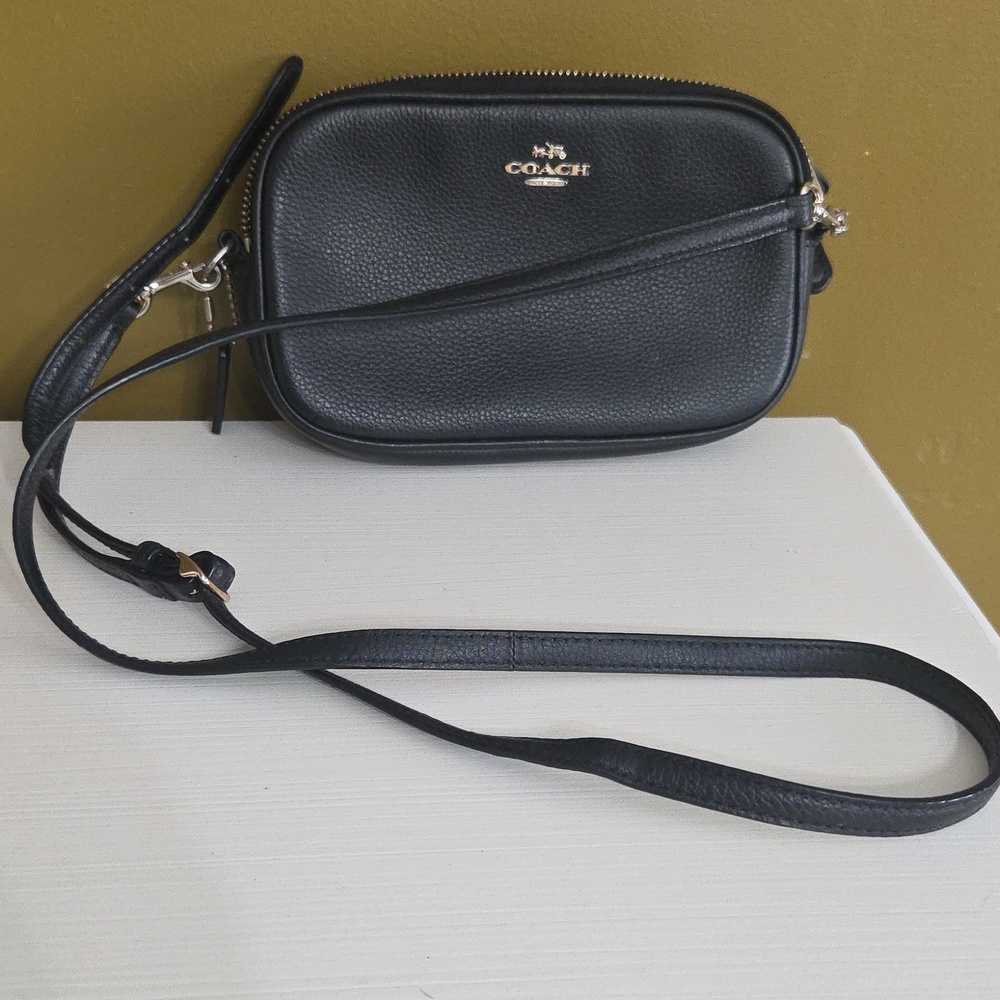 Coach Black Pebbled Leather Camera Crossbody - Picture 13 of 13
